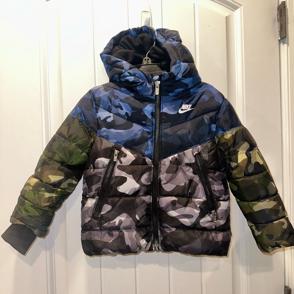 (EUC) Nike Toddler Camo Puffer Jacket